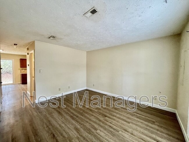 Building Photo - 5850 Aftonshire Dr