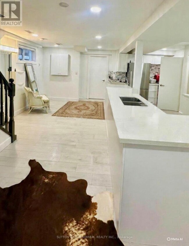 Building Photo - 25 Arbutus Crescent