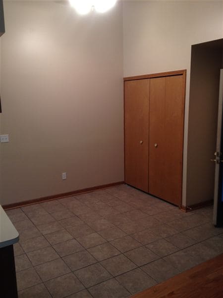Building Photo - 30632 Oakridge Manor Dr