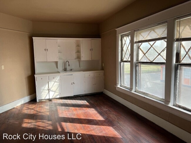 Building Photo - 1 br, 1 bath House - 1822.5 Maple Street