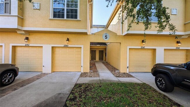 Building Photo - 2749 Oakwater Dr