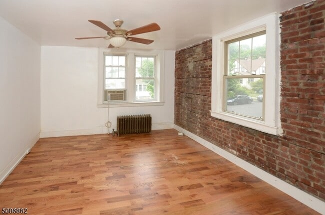 Building Photo - 43 Pleasant Way