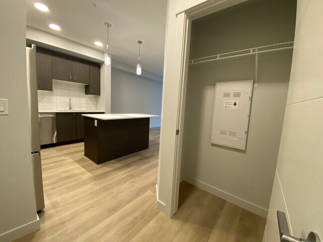 Photo du bâtiment - 140 Jensen Ave W