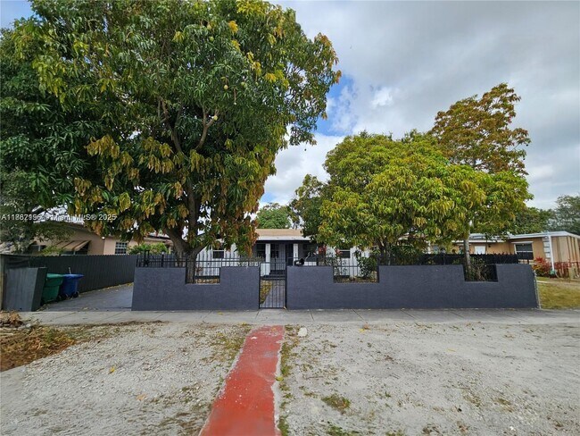 Foto del edificio - 11712 NW 3rd Ave