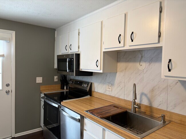 Foto del edificio - 1799 Higby Dr