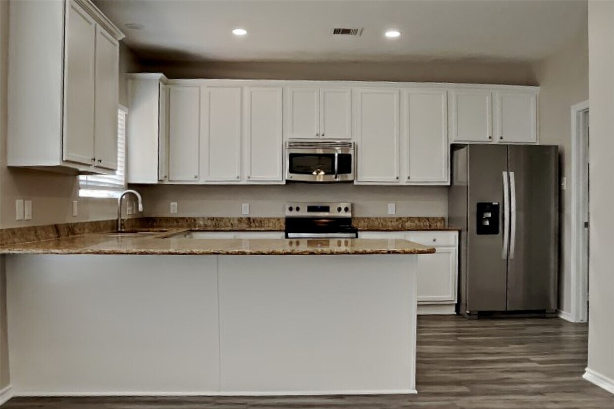 Foto principal - 3502 Avalon Spring Ln
