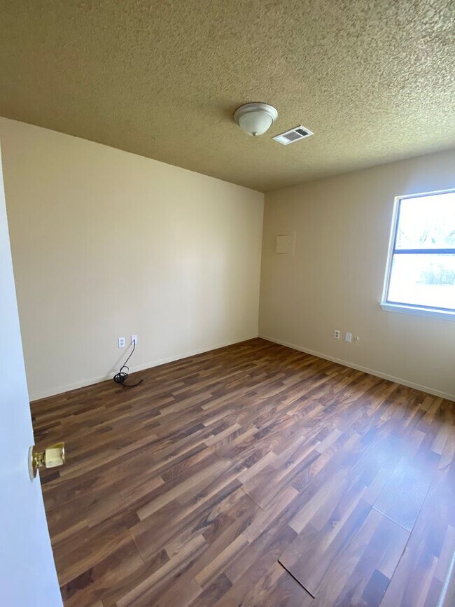 Foto del edificio - 1130 Flat Rock Cir