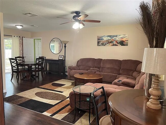 Foto del edificio - 7111 N Whittier St