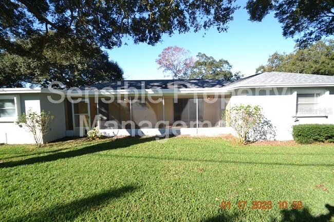 Building Photo - 2371 Demaret Dr
