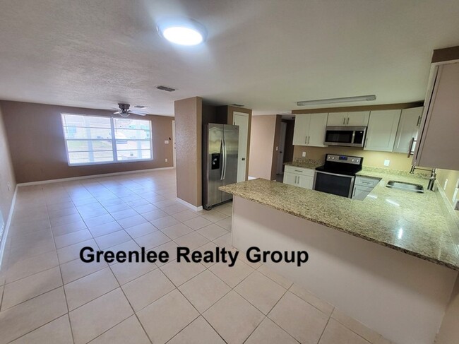 Building Photo - Charming & Spacious 4-Bedroom, 2-Bath Home...