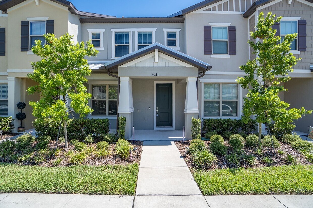 Foto principal - Beautiful Energy Efficient 3/2.5 Townhome ...