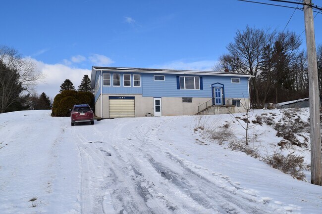 Building Photo - 2147 Earlystown Rd