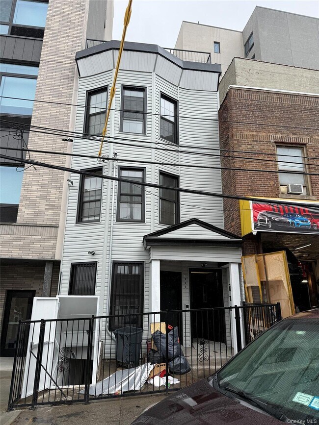 Building Photo - 1869 Carter Ave