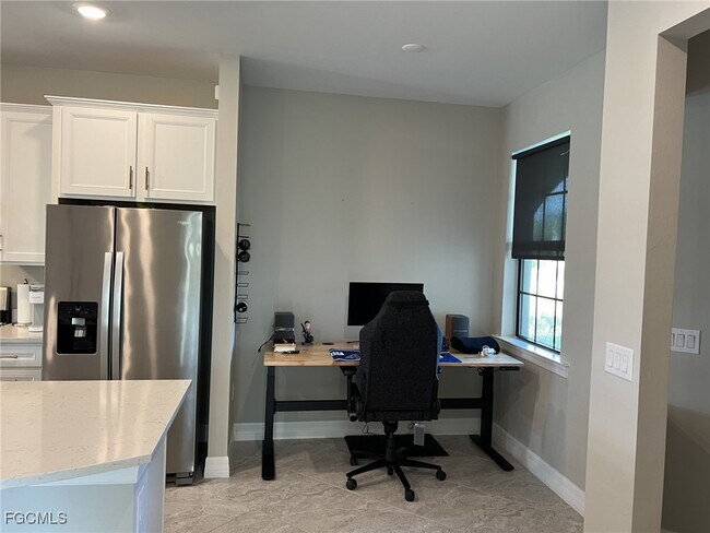 Foto del edificio - 12048 Westmoreland Way