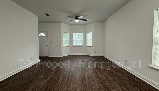 Foto del edificio - 6625 Osceola St