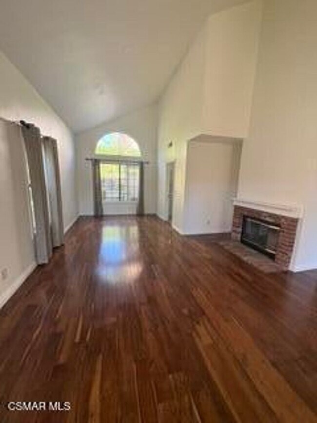 Building Photo - 3855 Lost Springs Dr