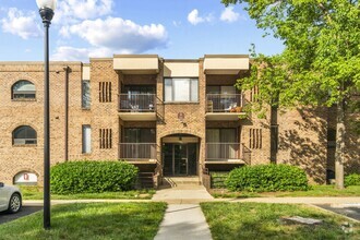 Building Photo - 9 Silverwood Cir
