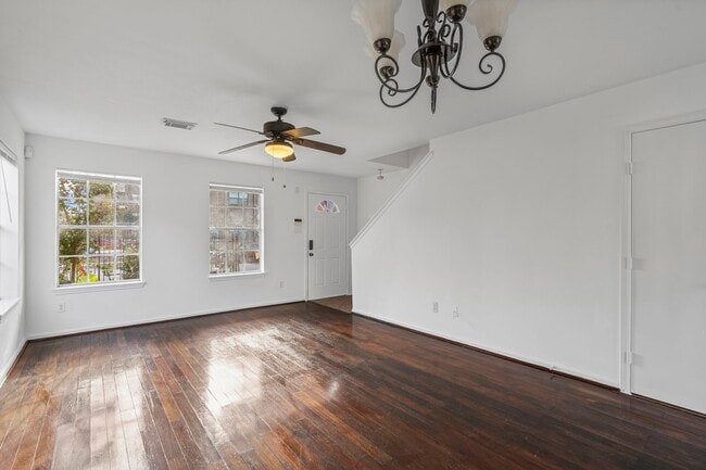 Foto del edificio - 2106 Nettleton St