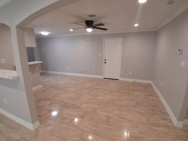 Building Photo - 4026 Simsbrook Dr