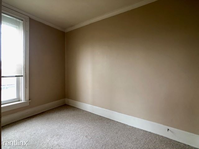 Building Photo - 1 br, 1 bath  - 145 Center St