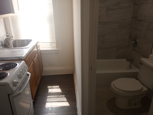 Photo - 6xx E Indiana Ave Apartment