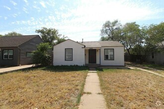 Building Photo - 2209 25th St