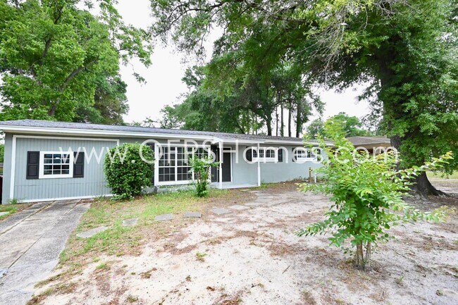 Foto del edificio - 4 Bed Crestview Home
