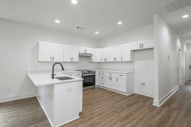 Foto del edificio - Move-In Ready New Construction Near Downtown & Hospitals!