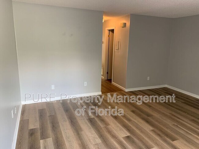 Foto del edificio - 2508 NW 3rd Ave