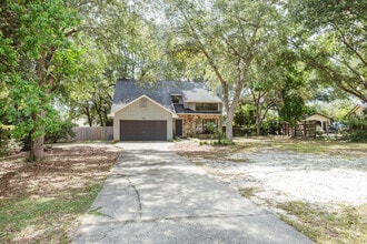 Building Photo - 118 Kipling Dr