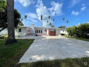 Building Photo - 3411 DE BAZAN Ave