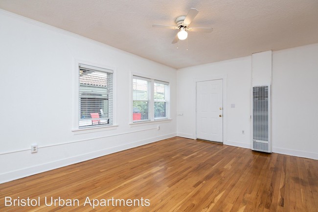 Building Photo - 5318 NE Wistaria Dr