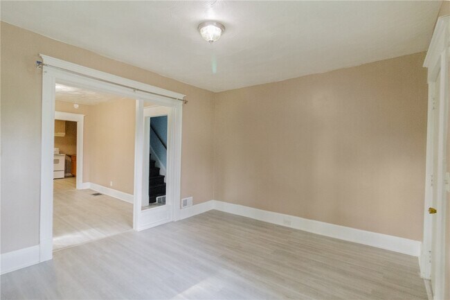 Foto del edificio - 138 Stuart Ave