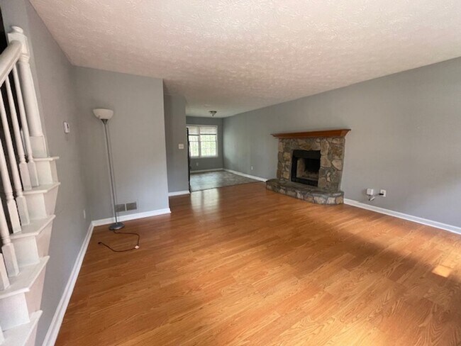 Building Photo - A place to call home!