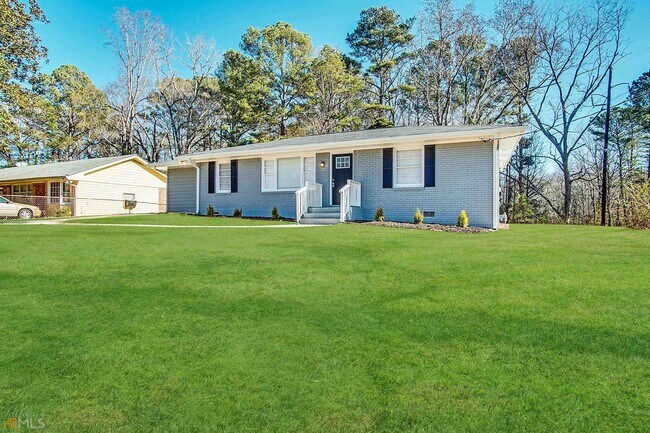 Building Photo - 2886 Belleau Ln SE