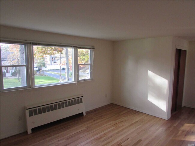 Building Photo - 52 Engelke Ave