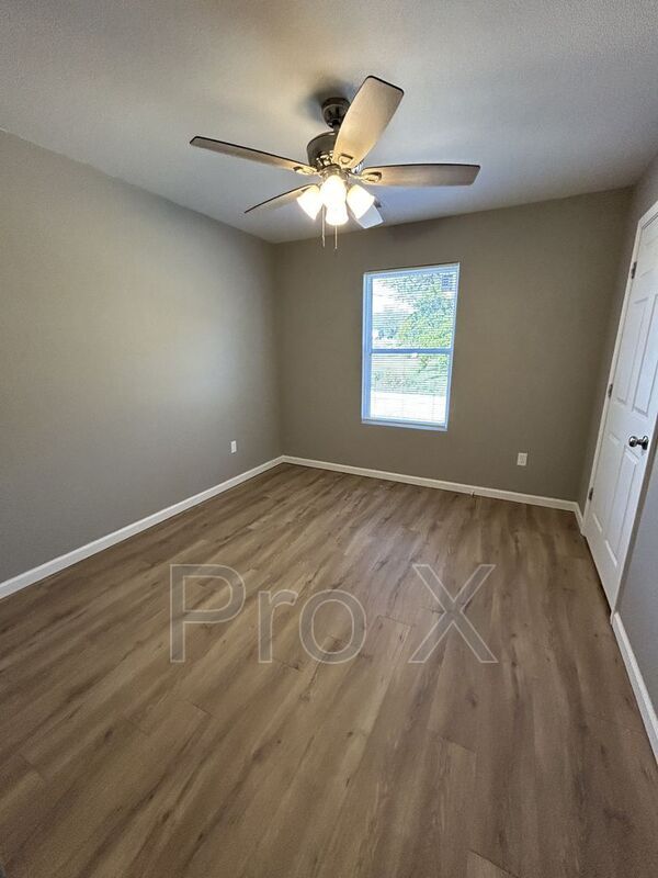 Foto del edificio - 714 Columbus St