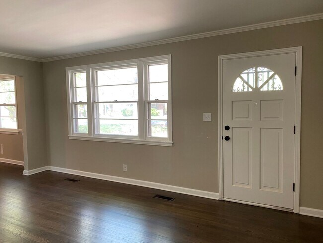 Foto del edificio - Great Home on corner lot! 2 bedroom 1.5 ba...