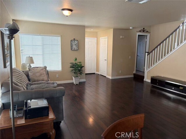 Building Photo - 11090 Mountain View Dr