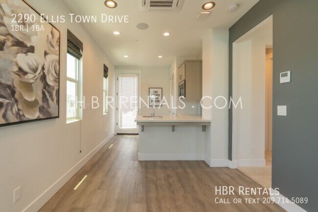 Foto del edificio - 2290 Ellis Town Dr