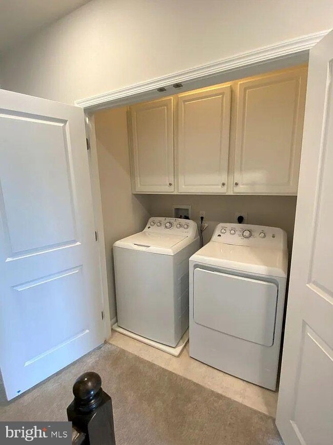 Building Photo - 745 Quarry Point Rd