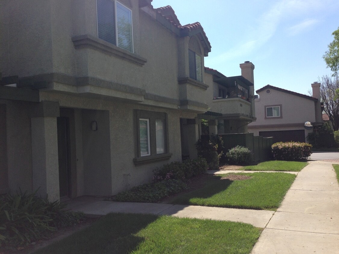 Primary Photo - Beautiful CONDO for rent ! Shady Oaks Dr.!!!