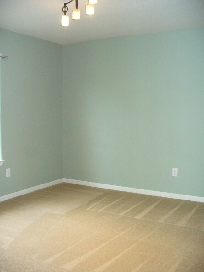 Foto del edificio - Charming 3-Bedroom Home for Immediate Move-In