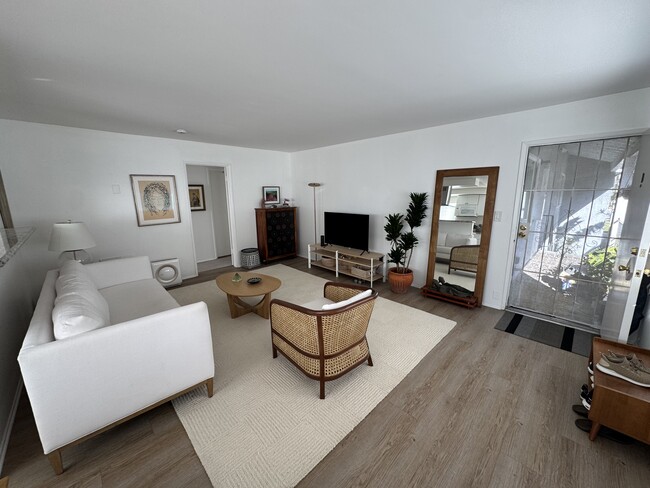 Building Photo - 1322 Amethyst St