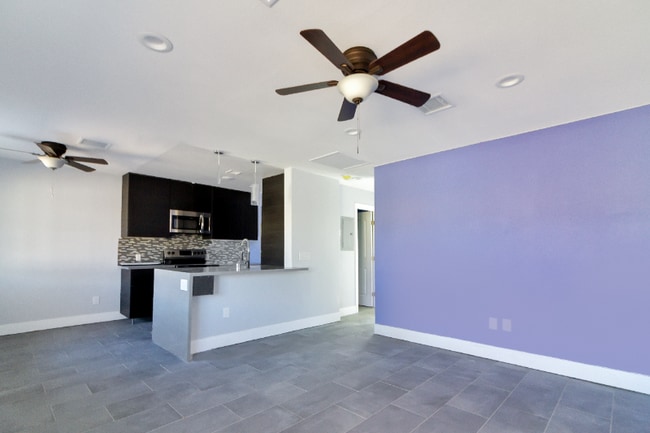 Foto del edificio - 2518 N McCarran St