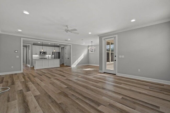 Building Photo - 76 Conifer Ct