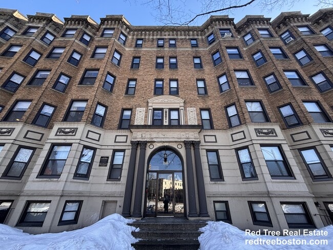Building Photo - 1148 Commonwealth Ave