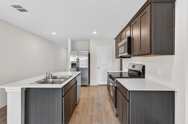 Foto del edificio - 1320 Brook Ln