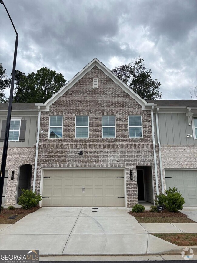 Building Photo - 4090 Denton Dr