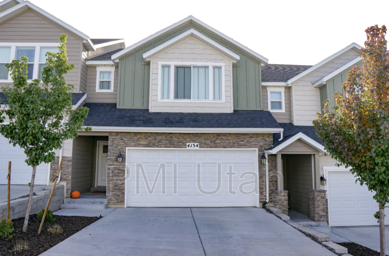 Foto principal - 4154 Cresthaven Ln